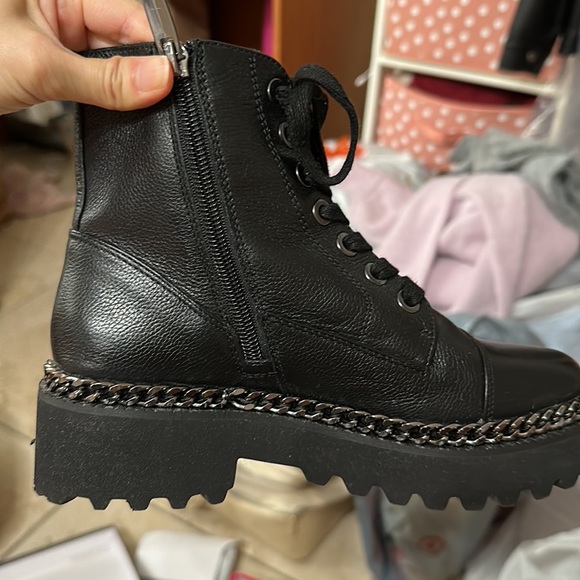 VINCE CAMUTO Mindita Chain Trim Combat Boot - Picture 7 of 13